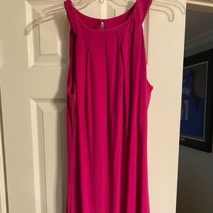 Dark pink sleeveless dress